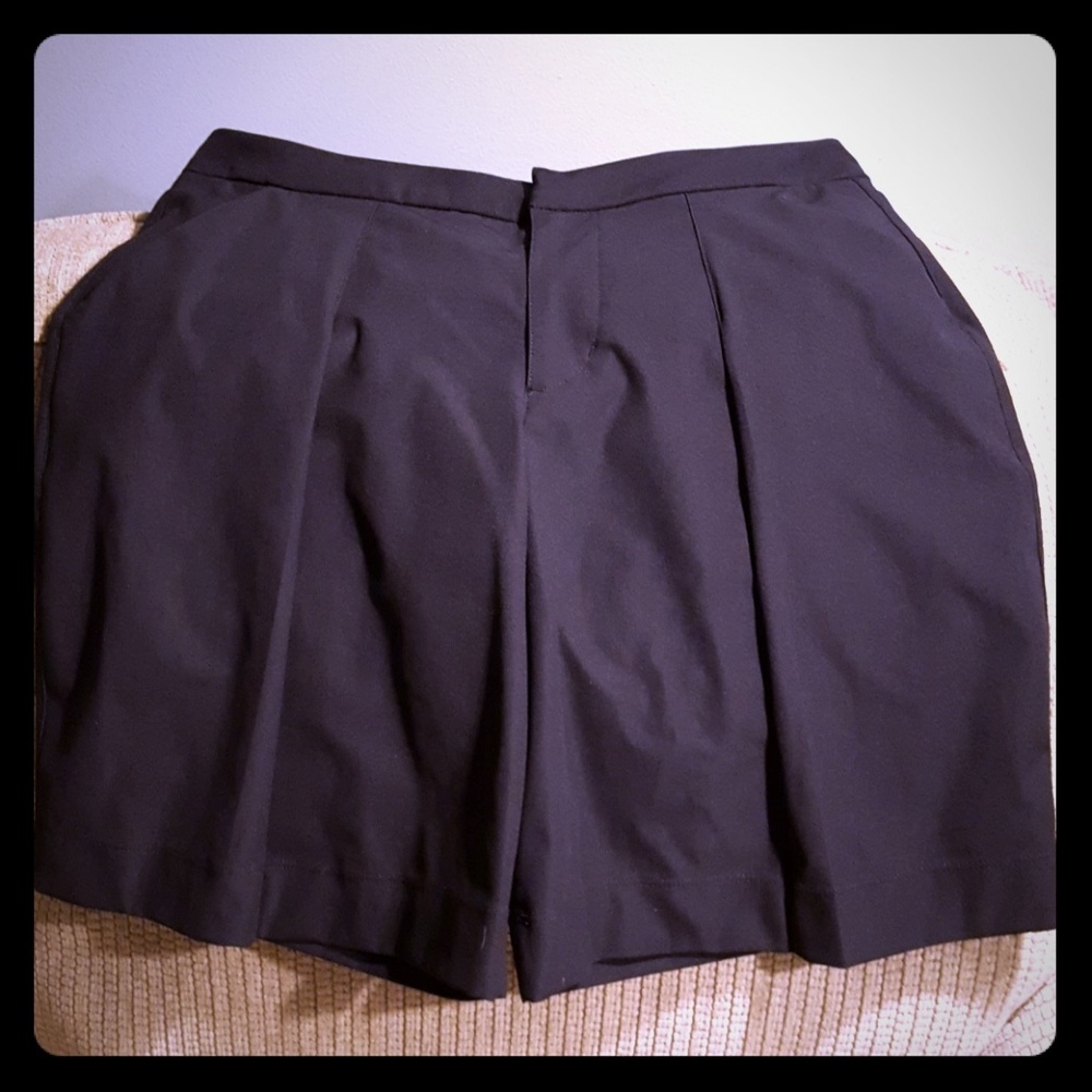 Classic Black Pleated Women's Shorts